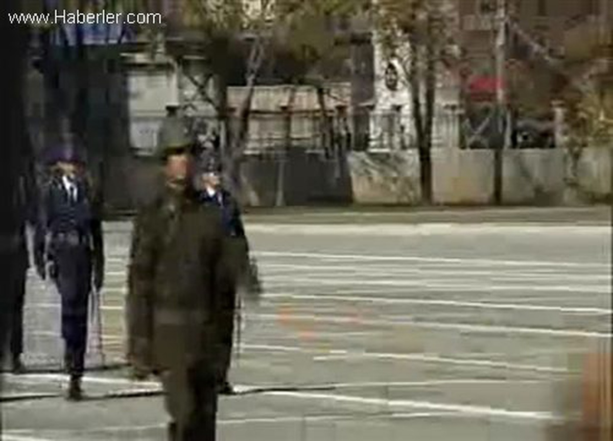 4atatürk Kültür Merkezi\'nde Geçit Töreni