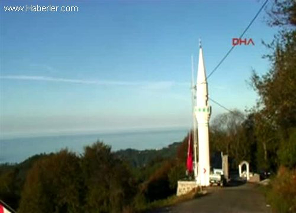 Rize\'de İki Mescite 25 Metrelik Minare Yapıldı