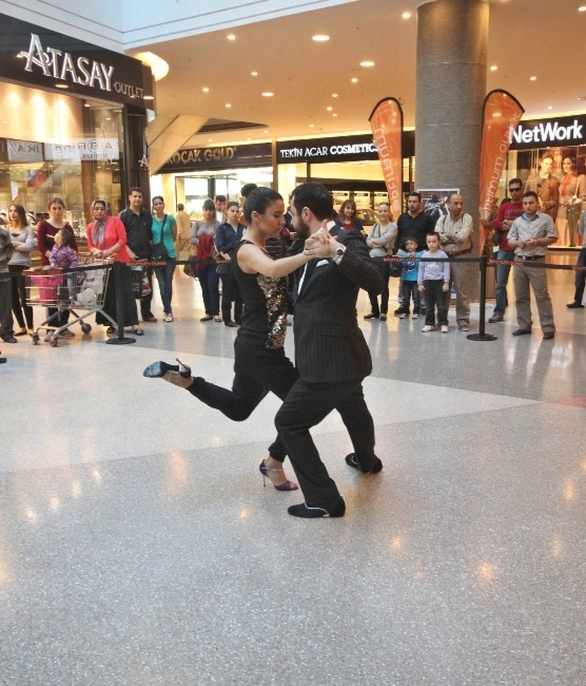 Adana\'da Tango Şov