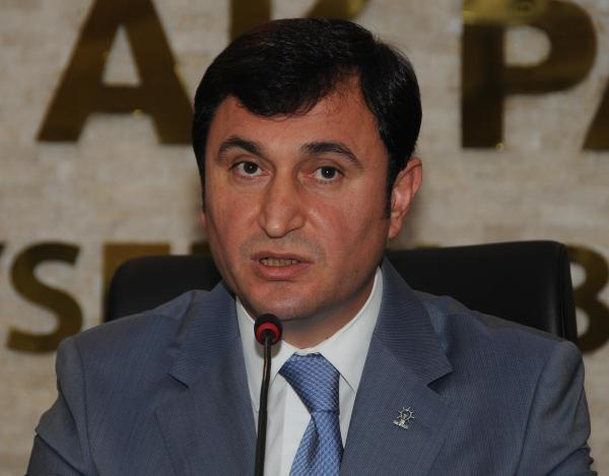 AK Parti\'de Başvuru Süresi Uzadı