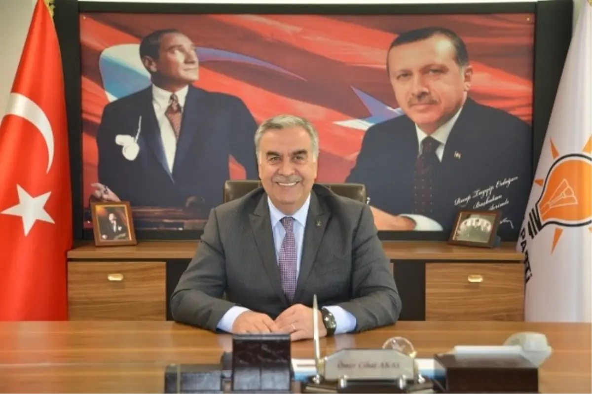 AK Parti İzmir İl Başkanı Ömer Cihat Akay, 29 Ekim Cumhuriyet Bayramı Mesajı Yayınladı