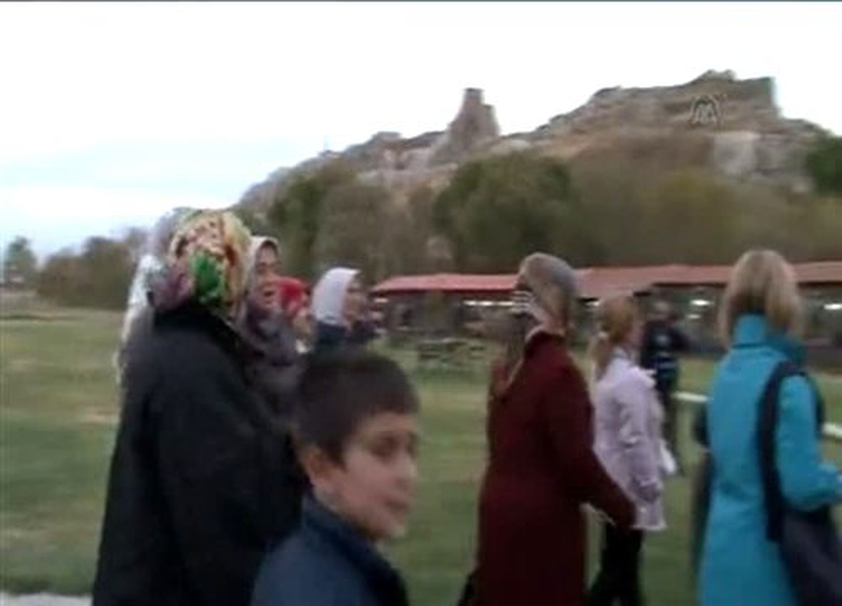 Akademisyenler Van\'da Tarihi Yerleri Gezdi
