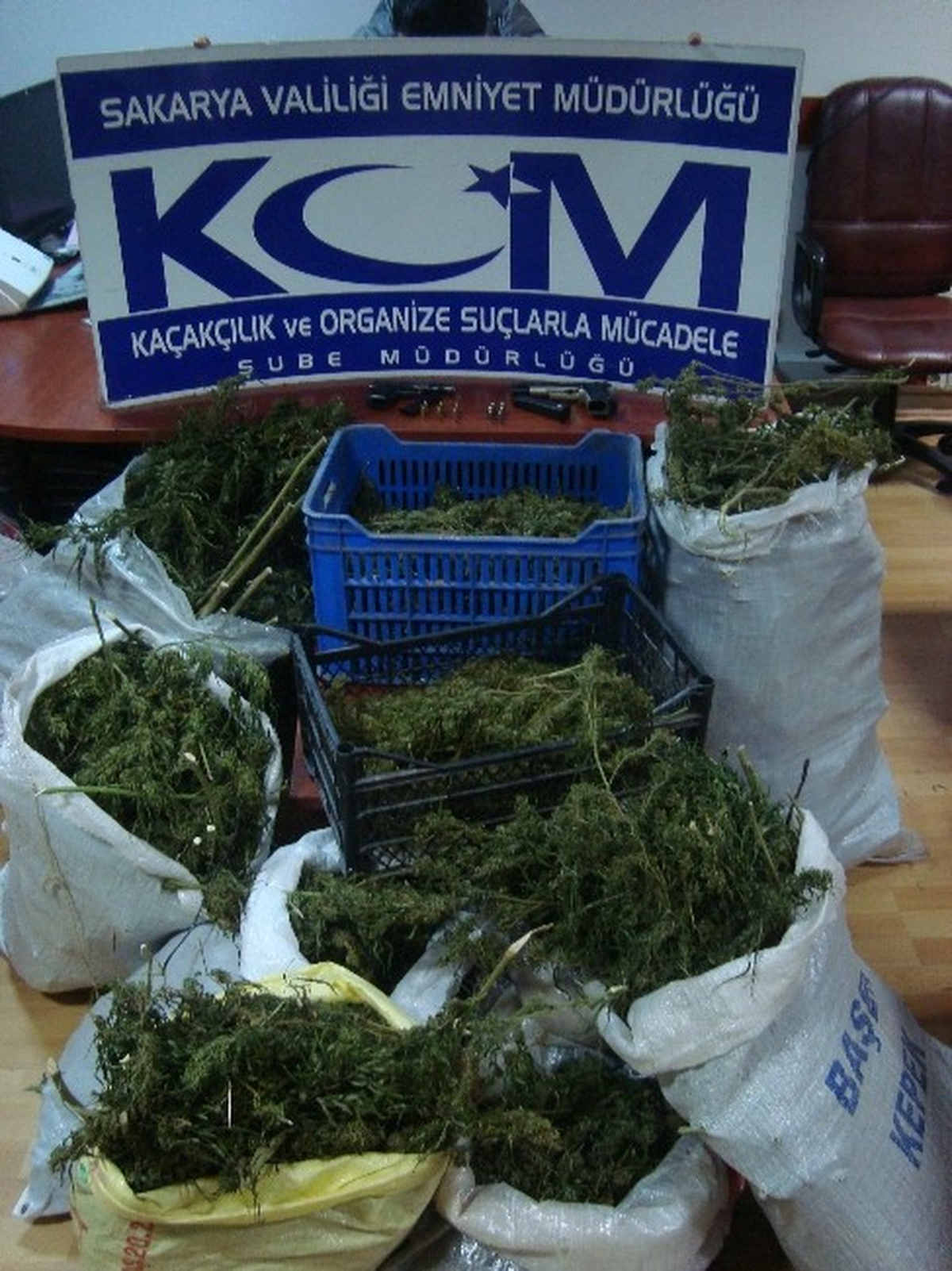 Akyazı\'da 25 Kilo Esrar Ele Geçirildi