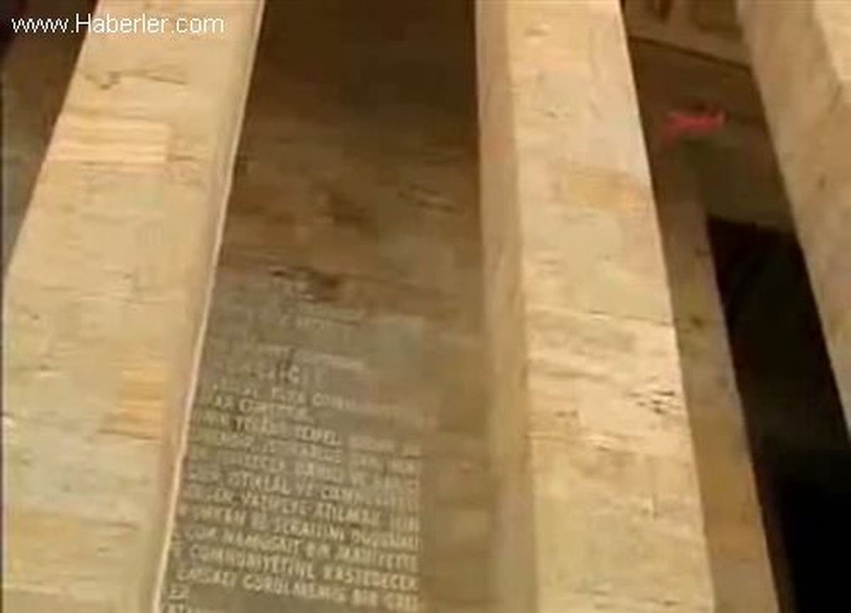 Anıtkabir\'deki Bayrak Direği Yenilendi