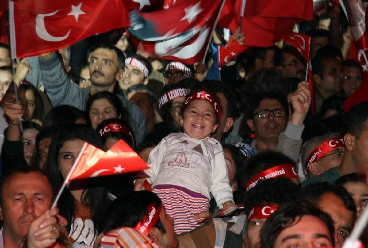Antalya\'da 29 Ekim Fener Alayı Coşkusu