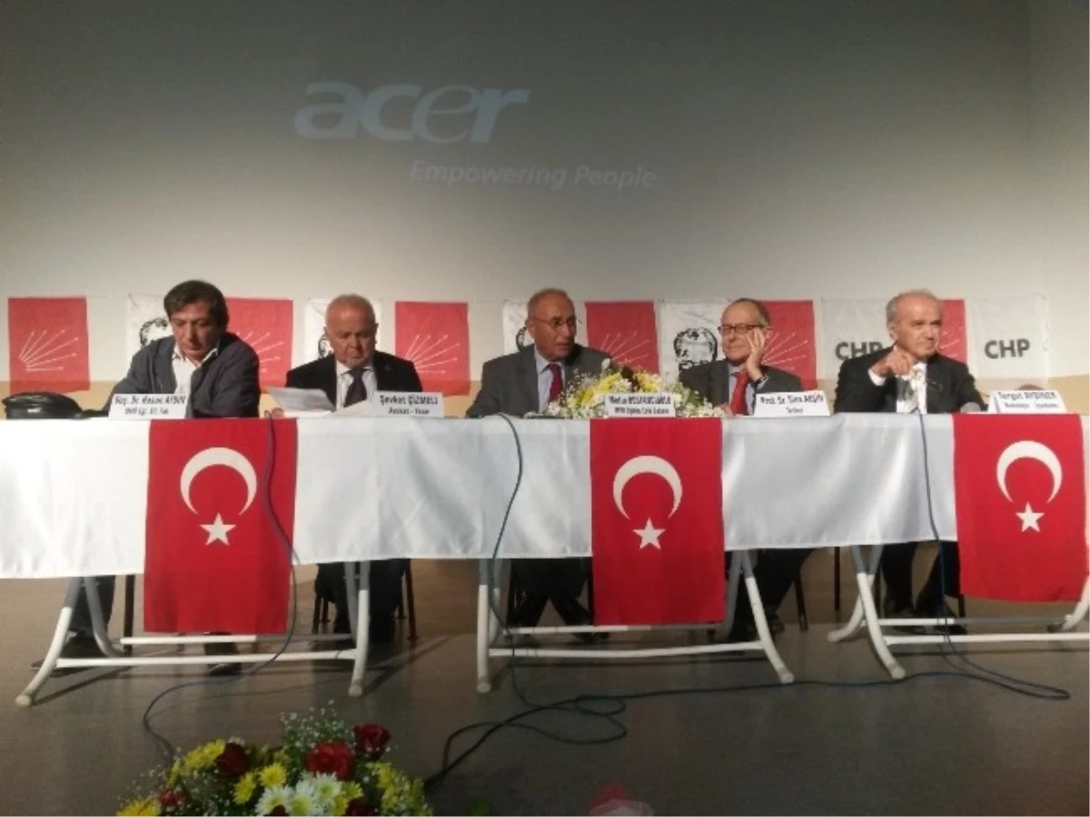Bafra\'da \'Atatürk ve Cumhuriyet\' Konulu Panel