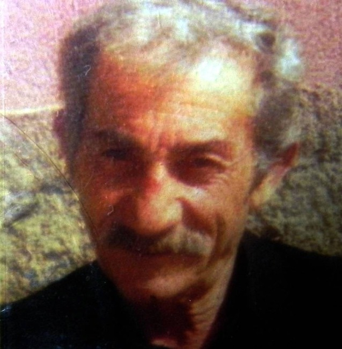 Balkondan Düştü Öldü