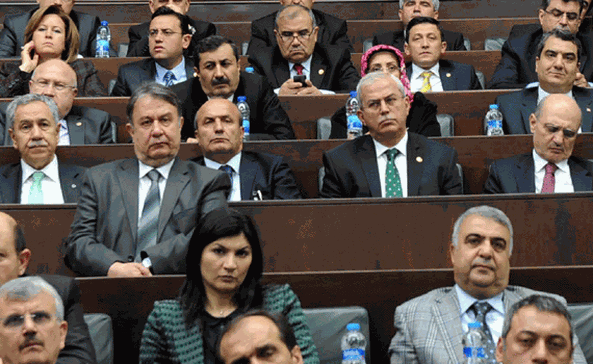 Başkan Aslan\'a AK Parti Toplantısı\'nda Yakın İlgi Gösterildi