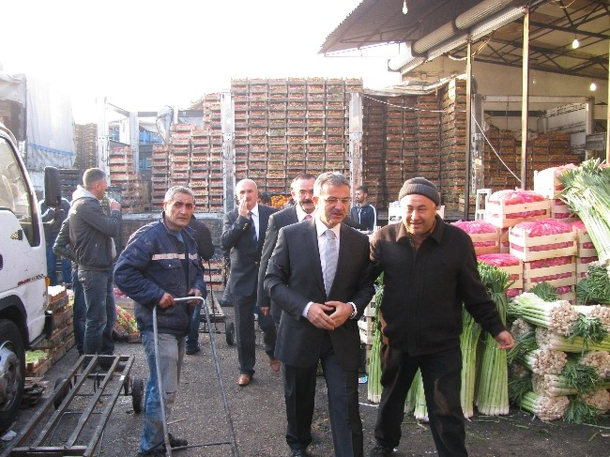 Başkan Köşker\'den Hal ve Otogar\'da İnceleme