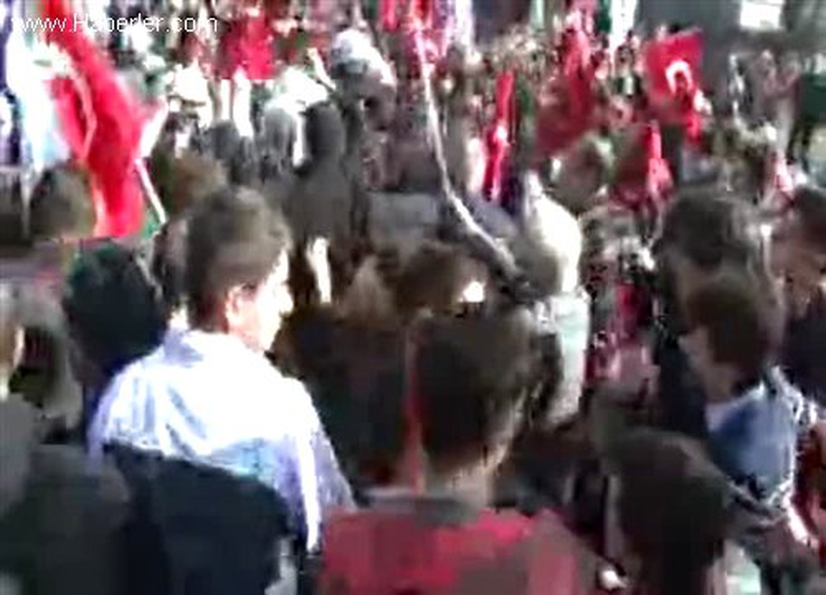 Bursa Cumhuriyet Bayramı Kutlamalarında Gerginlik Ek