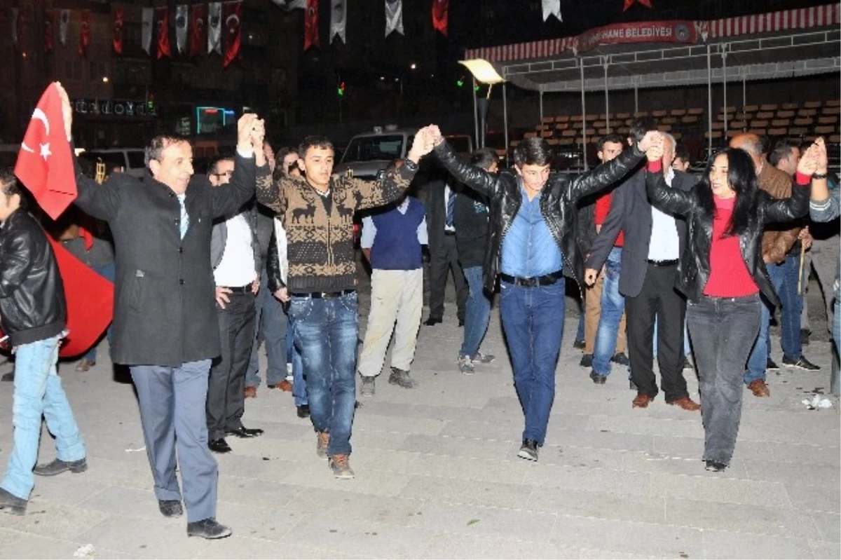 CHP\'den Gümüşhane\'de Meşaleli Cumhuriyet Bayramı Kutlaması