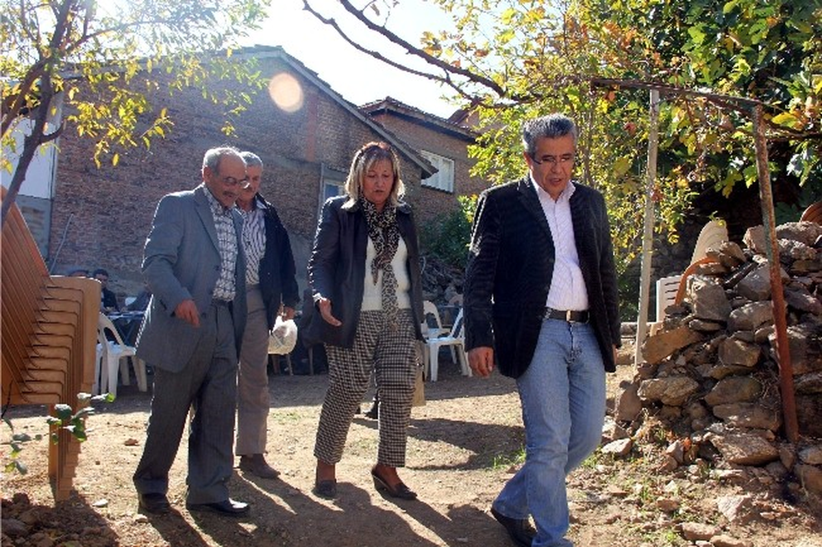 CHP Efeler Aday Adarı Gümüş, Terziler Köyünü Ziyaret Etti