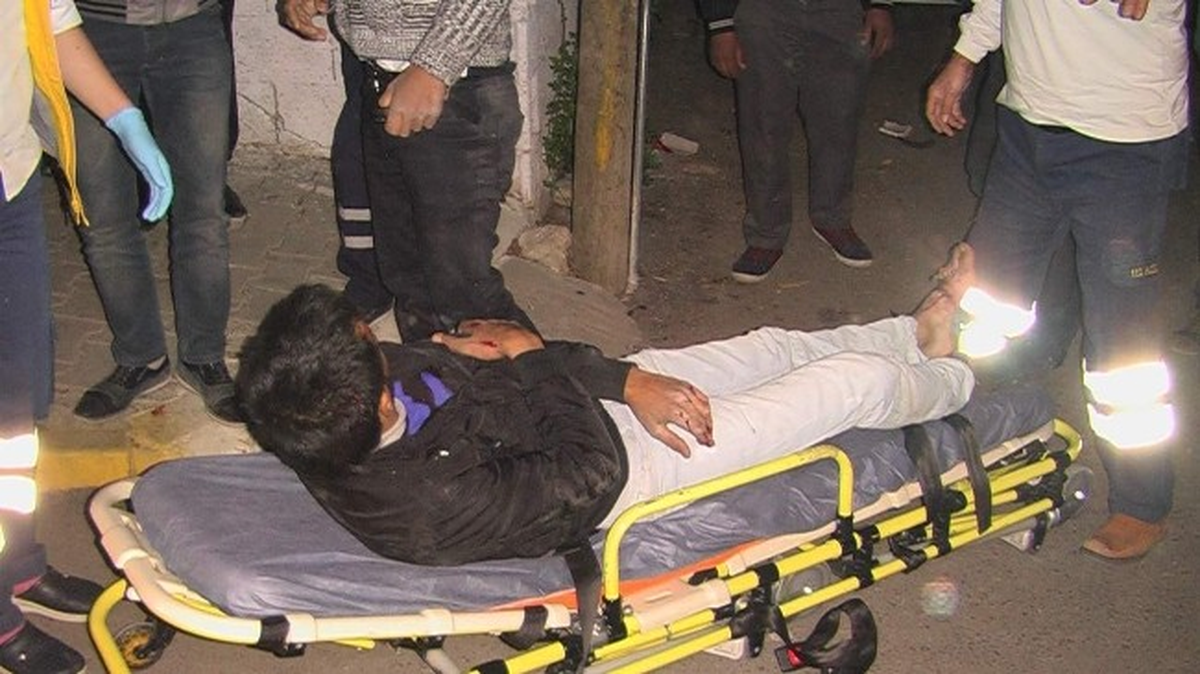 Çöp Kamyonuyla Motosiklet Çarpıştı: 2 Yaralı
