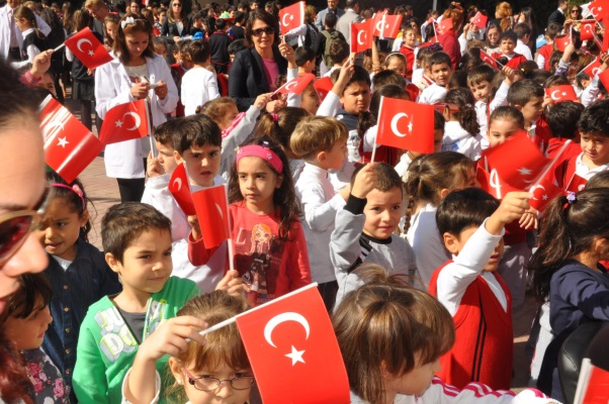Cumhuriyet Şölenine GKV Damgası