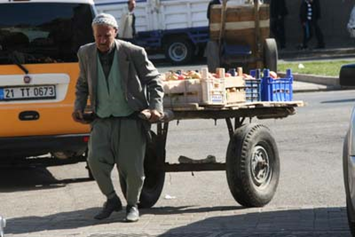 Diyarbakır'da 63 yıl Hamallık Yaptı