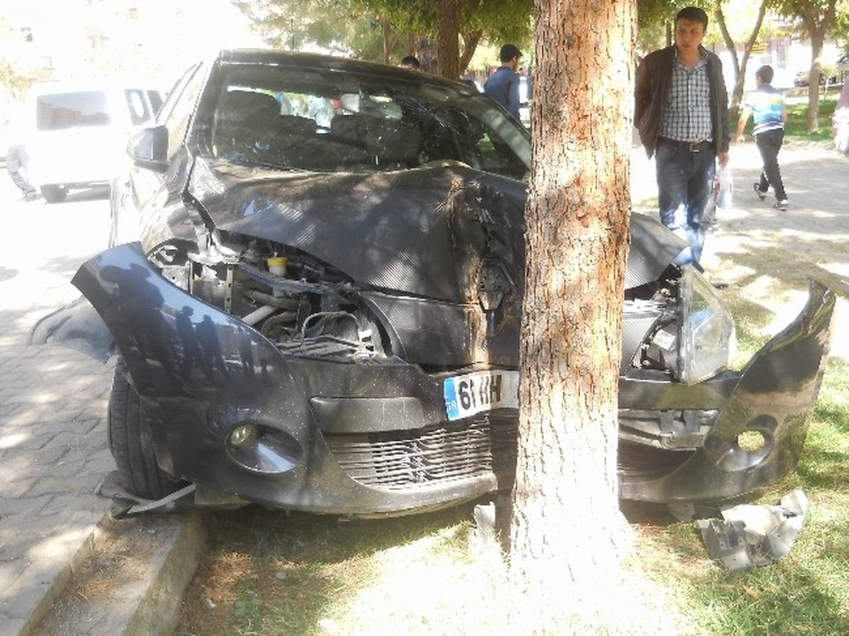 Diyarbakır\'da Trafik Kazası: 1 Yaralı