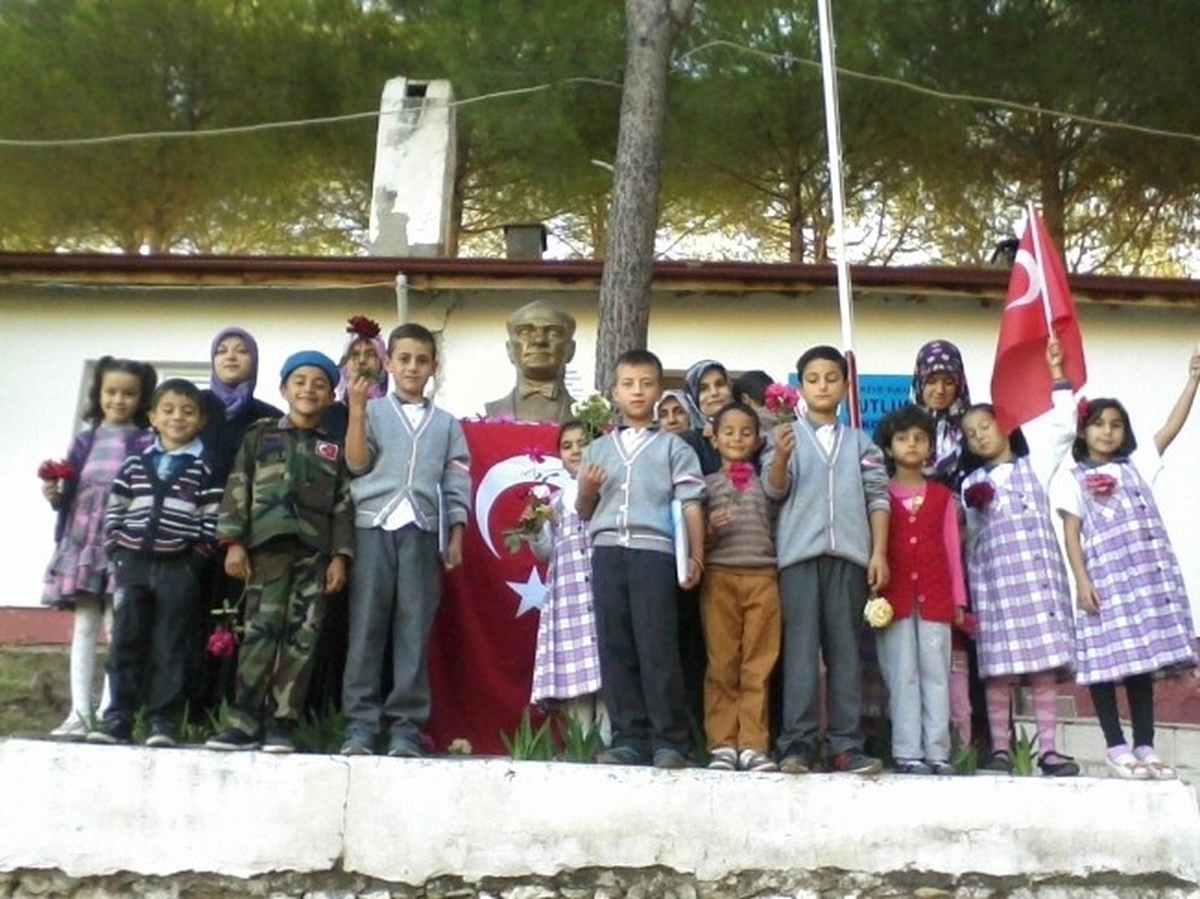 Dutluca\'da Bayram Coşkusu Yaşandı