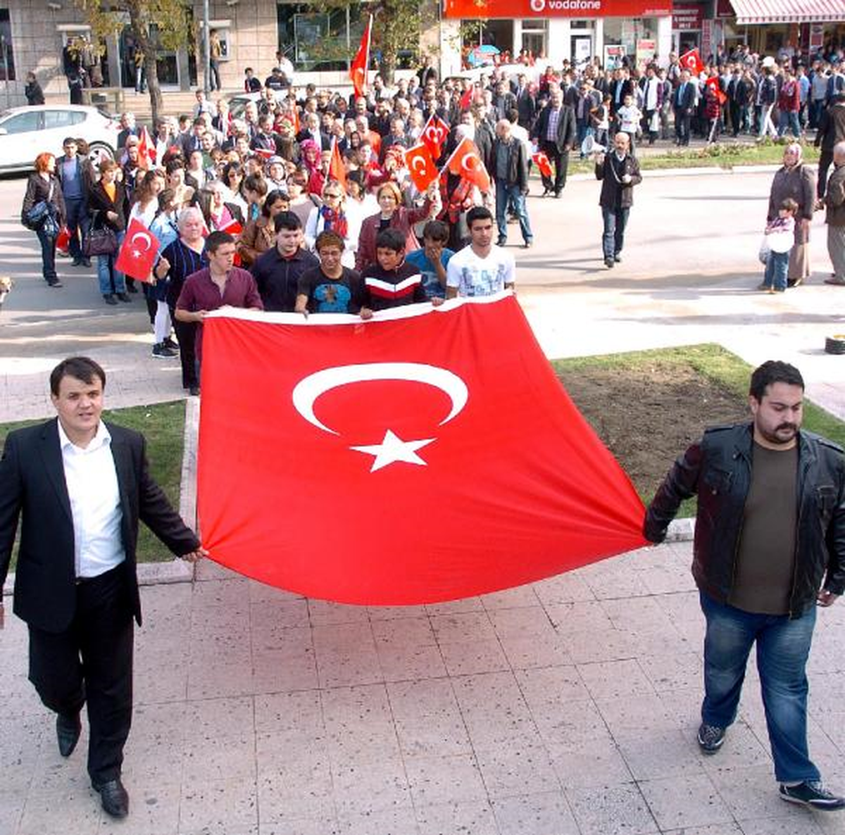 El Arabalı Temizlik Görevlisi Geçit Töreninde (2)
