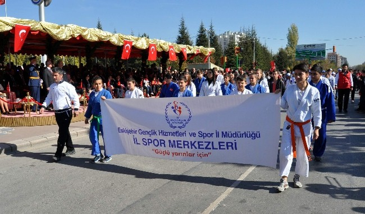 Eskişehir\'de 29 Ekim Cumhuriyet Bayramı Coşkusu