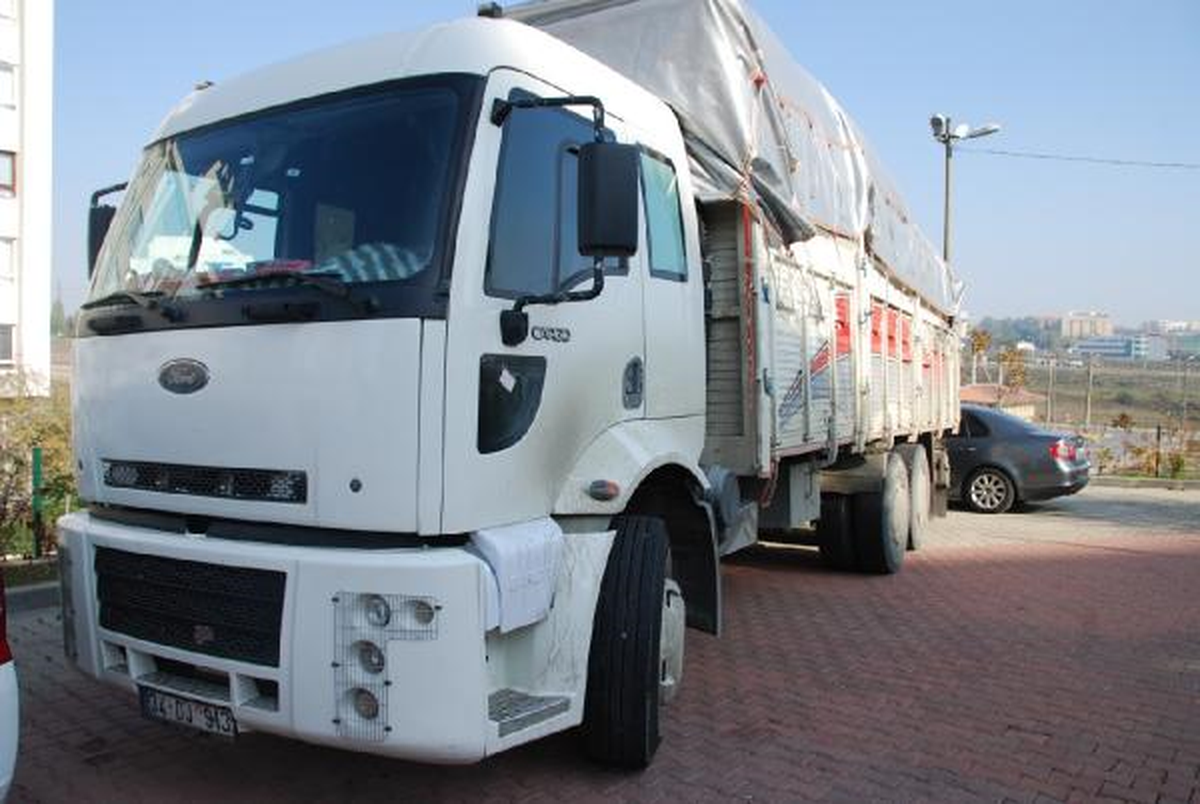 Gebze\'de 110 Bın Paket Kacak Sıgara Ele Gecırıldı