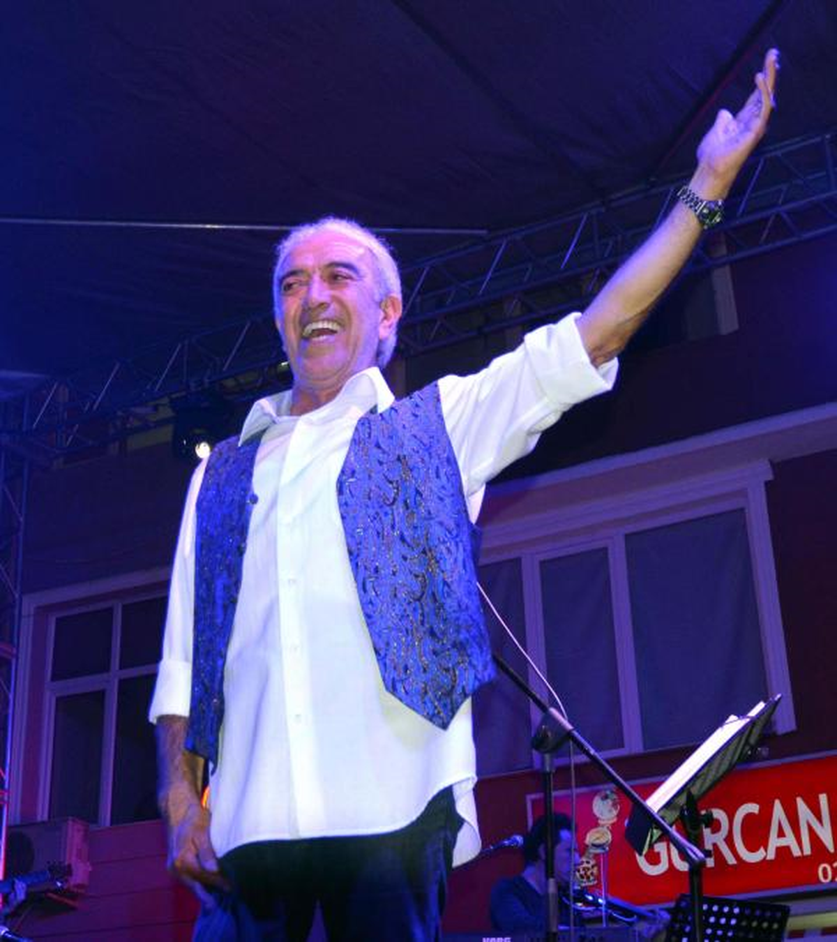 Gelibolu\'da Edip Akbayram\'lı Cumhuriyet Coşkusu