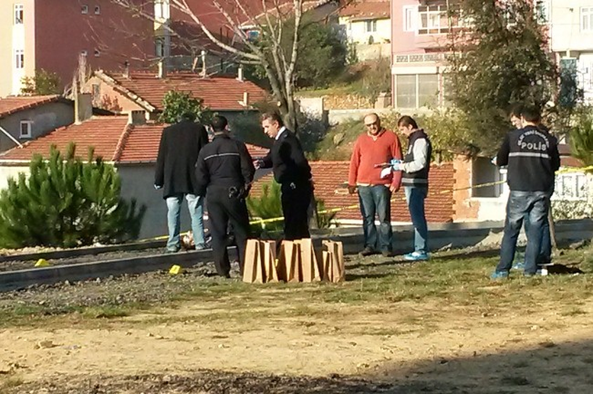 İstanbul Gülsuyu\'da Başından Vurulmuş Erkek Cesedi Bulundu