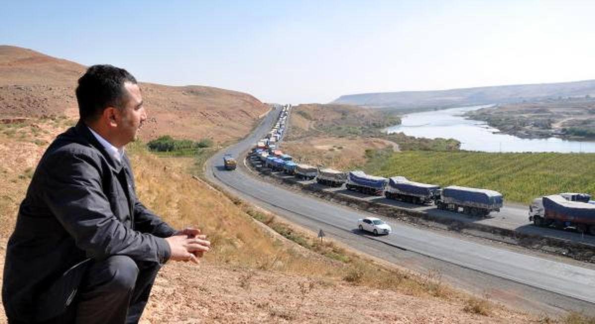 Habur\'da 40 Kilometre Tır Kuyruğu
