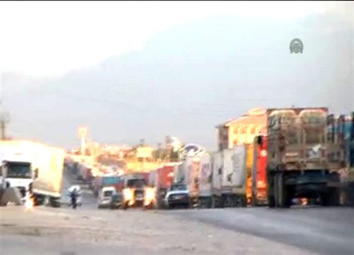 Habur Sınır Kapısı\'nda araç kuyruğu