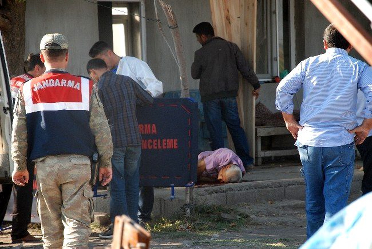 Hatay\'da Alacak Verecek Kavgası: 4 Ölü, 2 Yaralı