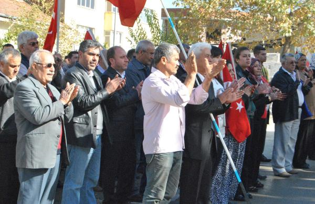 Honaz\'da Alternatif Kutlama Yapıldı
