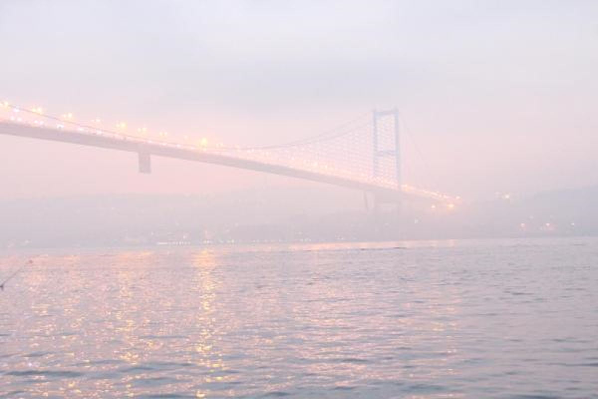 İstanbul\'da Sisli Etkili Oldu