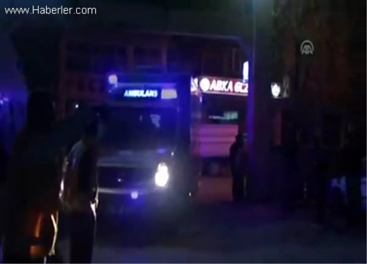 Kazaya yardıma giden otomobil devrildi: 2 ölü, 5 yaralı