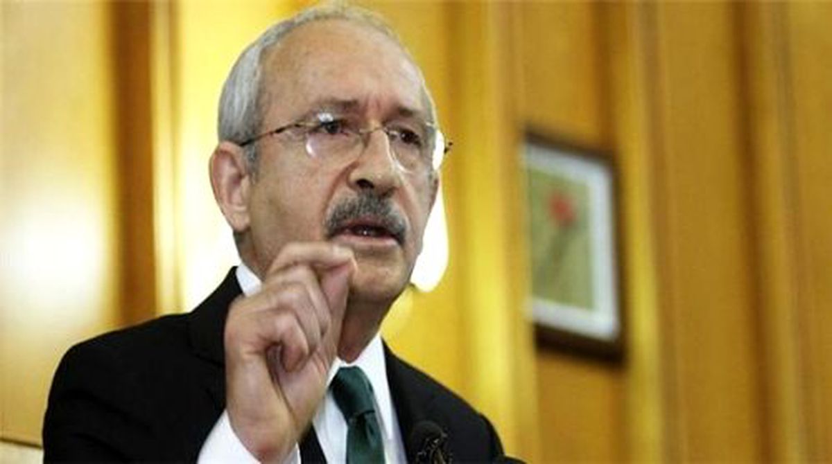 Kılıçdaroğlu: Diktatör Dolmabahçe\'de Oturup Kadıköy\'den Gelen Vapurlardaki Kadınları Dikizliyor