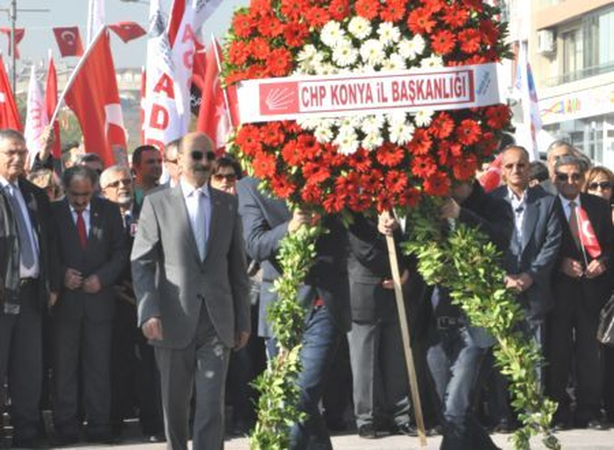Konya\'da CHP\'den Alternatif Cumhuriyet Bayram\'ı Kutlaması
