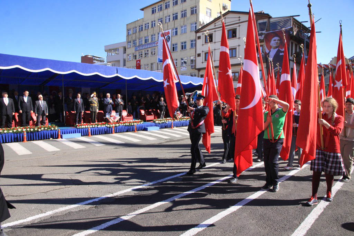 Vatandaşlar Marmaray\'a Akın Etti