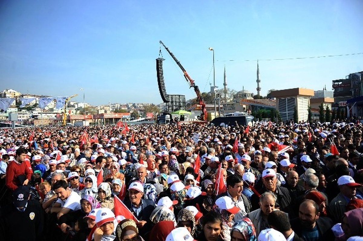 Marmaray\'ı Görmek İçin Tören Alanına Akın Ettiler
