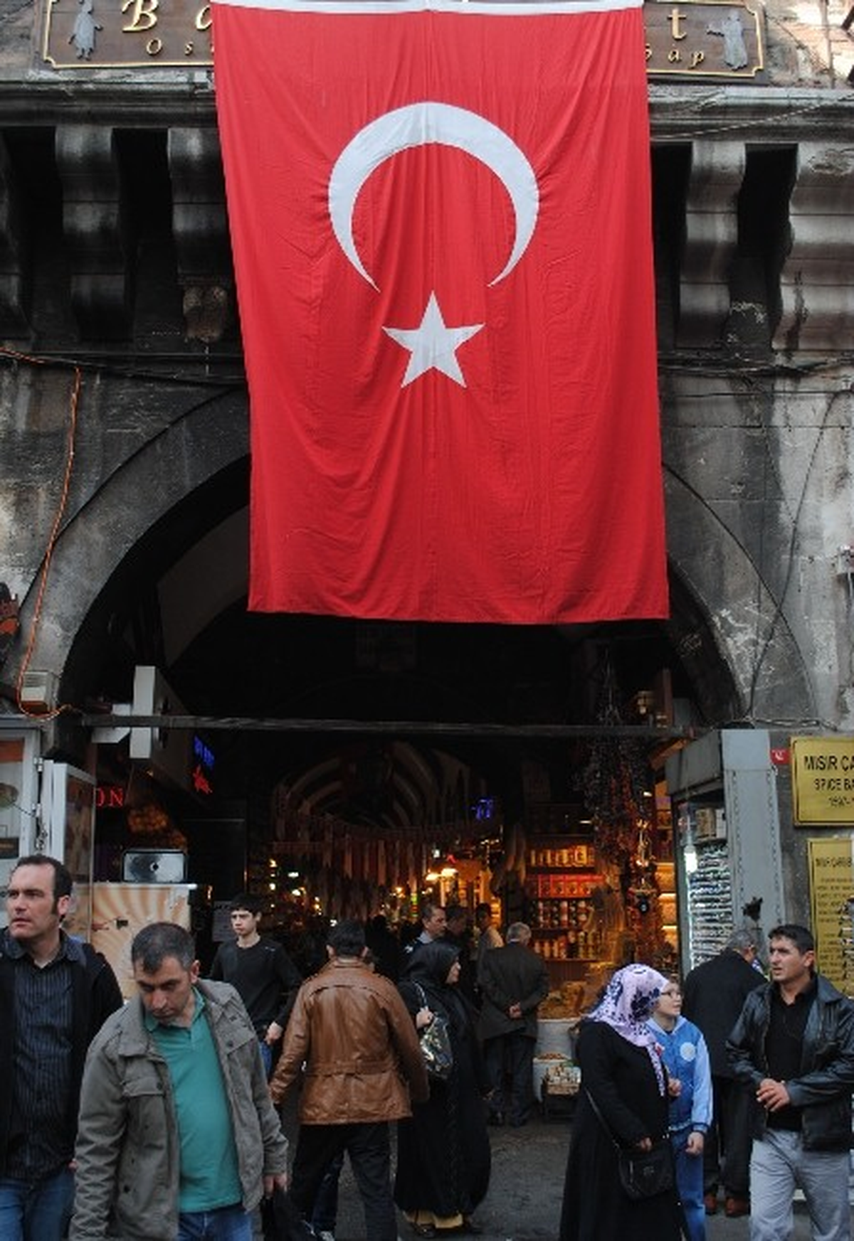 Mısır Çarşısı\'nda Cumhuriyet\'in 90. Yılı Kutlandı