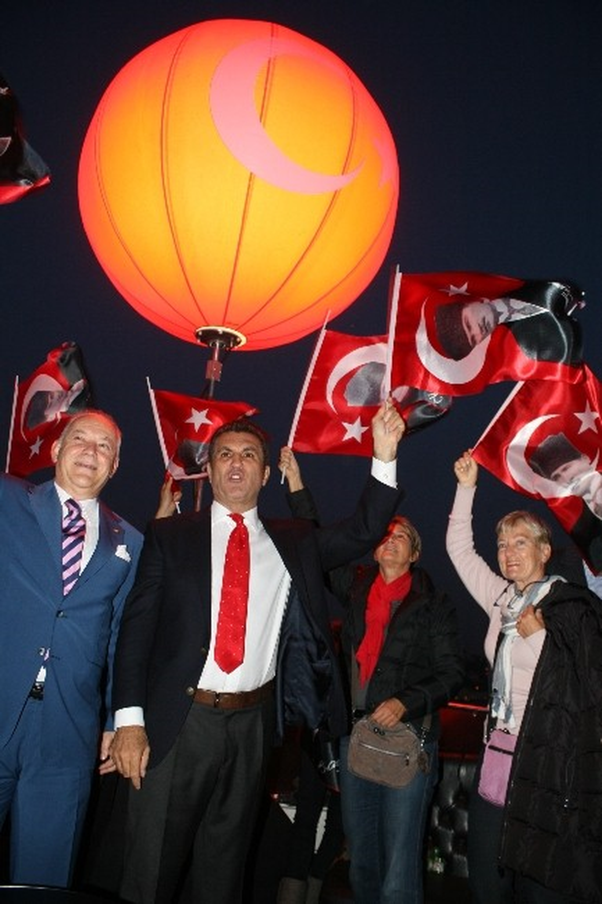 Mustafa Sarıgül: "9 Kasım Çok Önemlı Birgün"