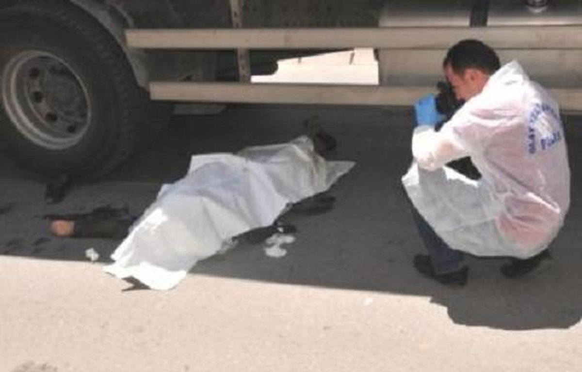 Öğrenci Tır\'ın Altında Kaldı