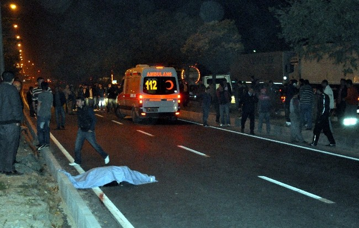 Otomobilin Çarptığı Bisikletli Öldü