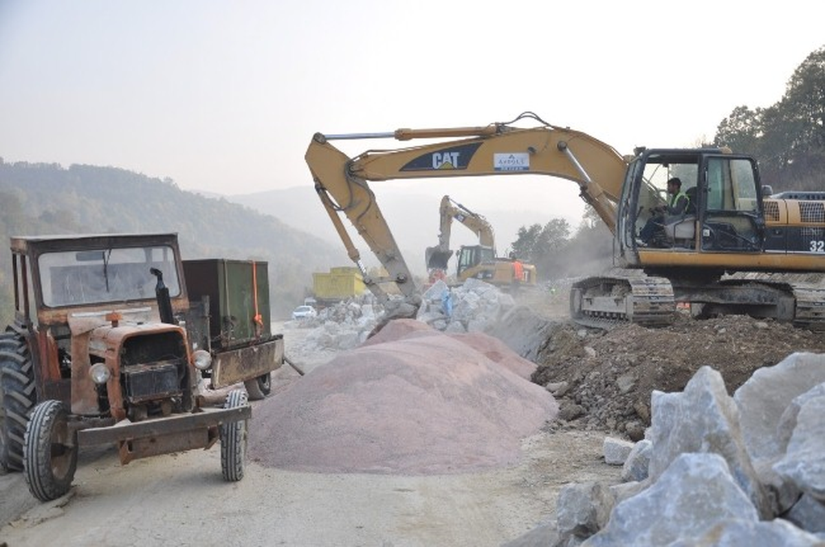 Oylat Yolu Genişletme Çalışmaları Tam Gaz