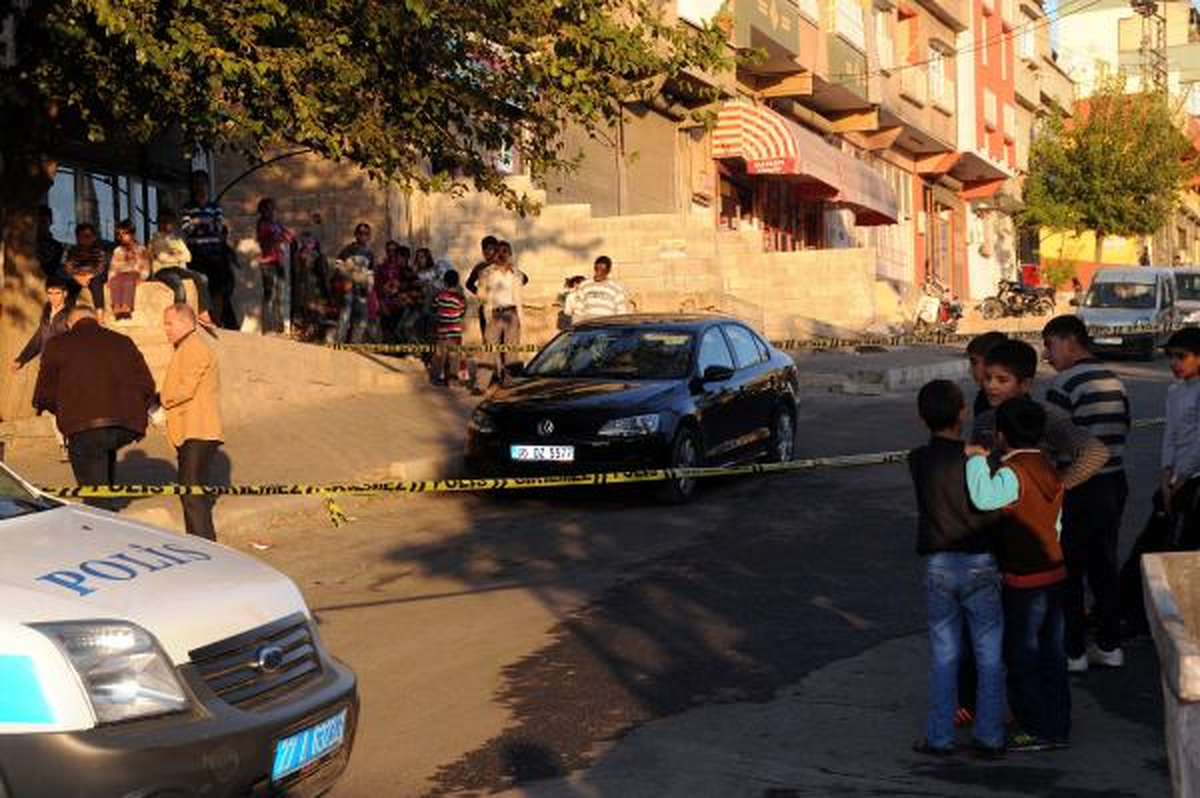 Şikayetçi Olduktan Sonra Tabancayla Vuruldu