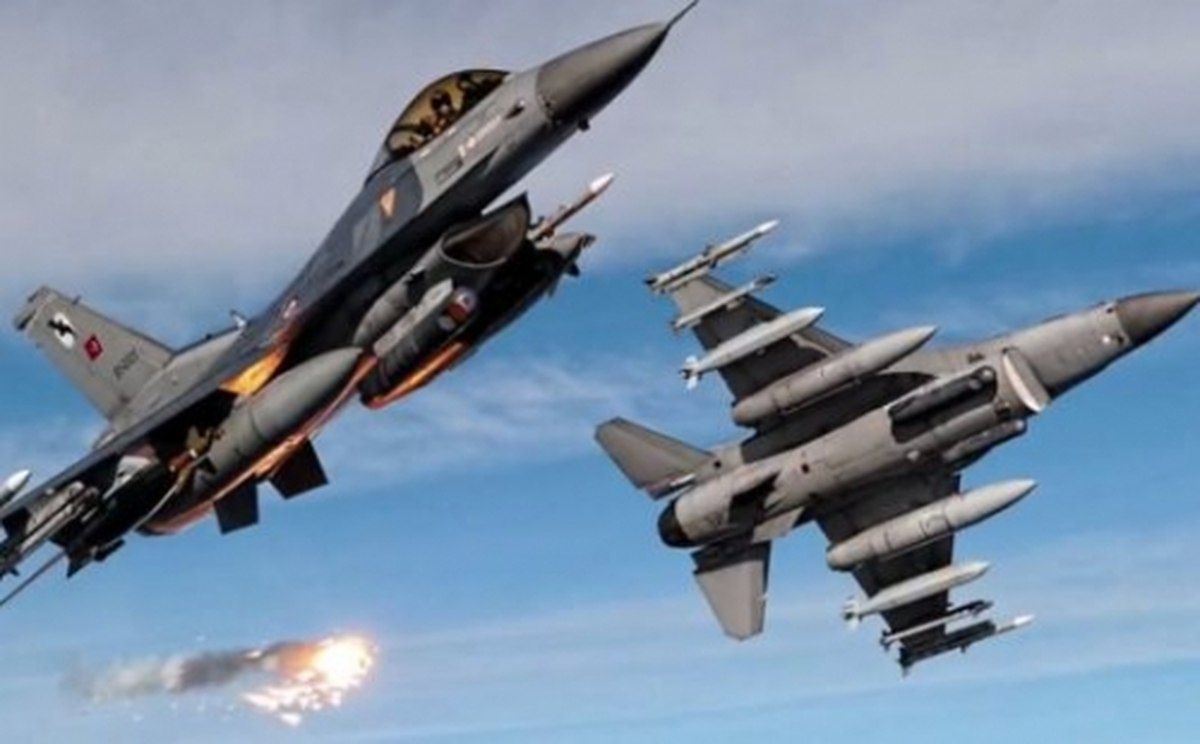Suriye Sınırına F-16\'lar Sevk Edildi