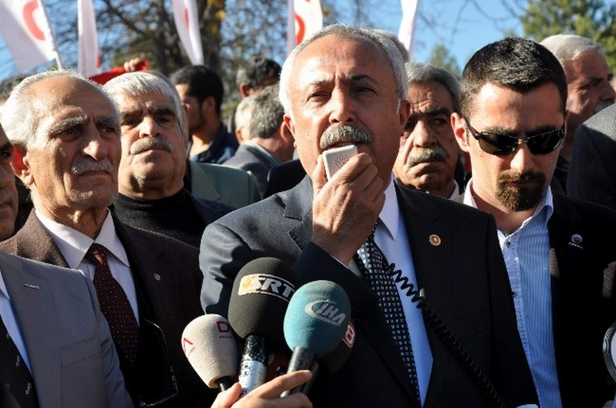 Sivas\'ta CHP ve ADD\'den Alternatif Kutlama
