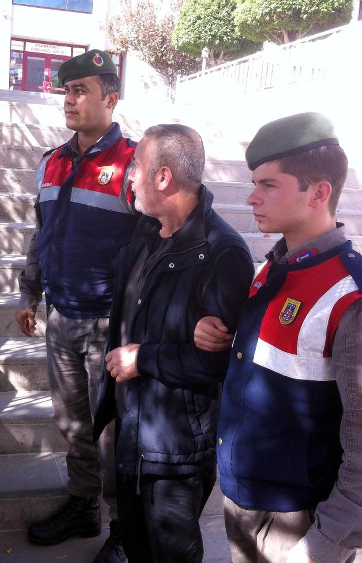 Soyguncuların Kuyumcuda Sattığı Altınlar Sahibine Verildi