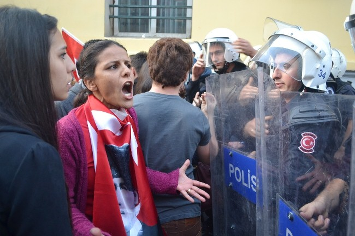 Taksim\'de Gösteri Yapmak İsteyen Gruba İzin Verilmedi