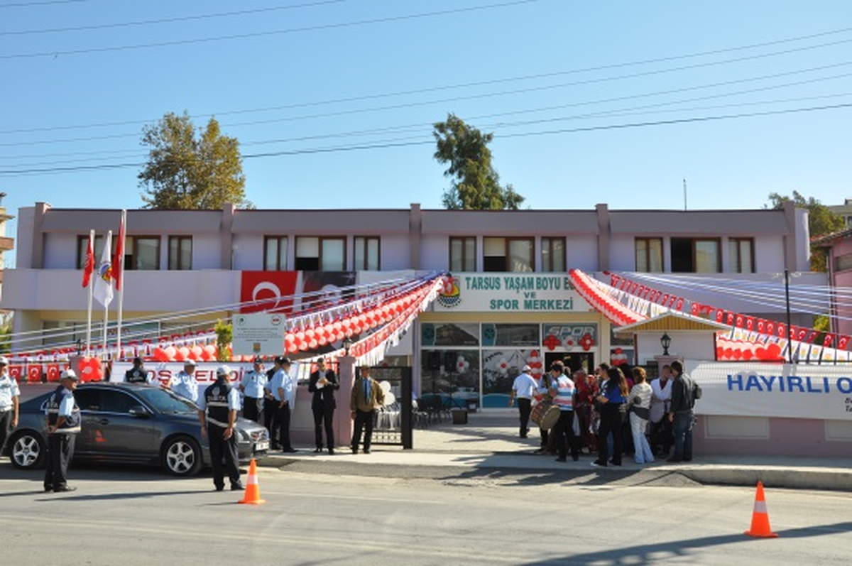 Tarsus Belediyesi Yaşam Boyu Eğitim Ve Spor Merkezi Törenle Açıldı