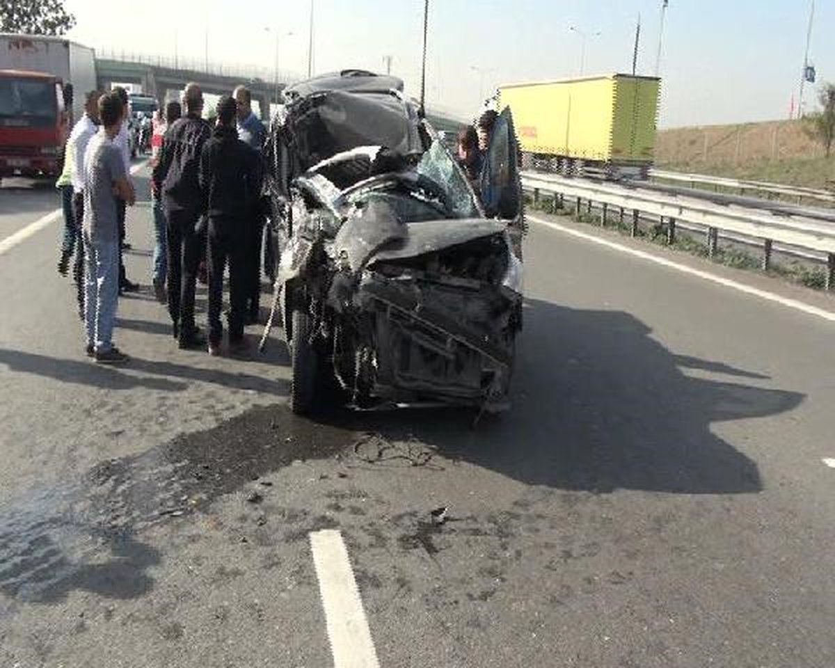 Tem Otoyolu Sultanbeyli Mevkisinde Trafik Kazası: 1 Yaralı