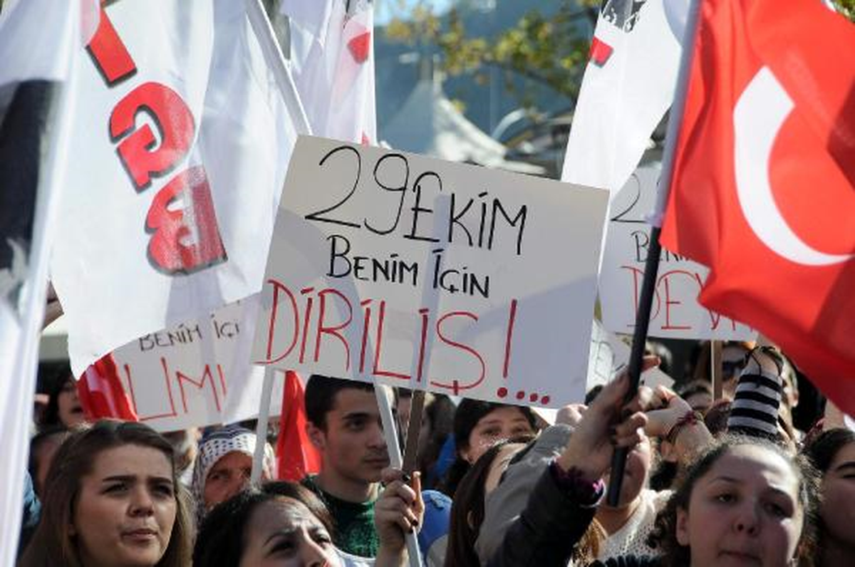Tgb\'den Atatürk Anıtına Cumhuriyet Ağacı