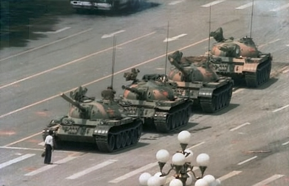 Tiananmen\'deki Kazayla İlgili İki Uygur Aranıyor